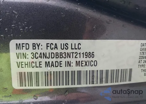 2022 Jeep Compass Latitude 4X4 from USA, damaged, VIN 3C4NJDBB3NT211986